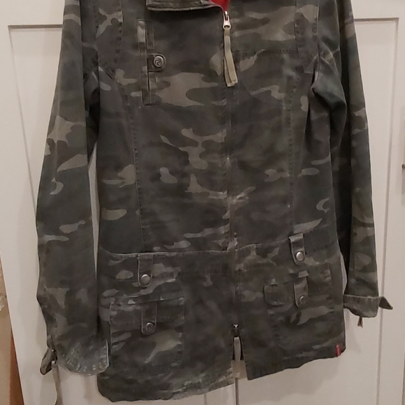Groggy embroidered camo coat - Picture 10 of 11